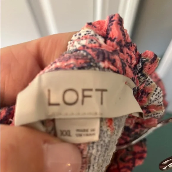 LOFT Pink and Red Puff Sleeve Blouse with Peter Pan Collar - Picture 2 of 3